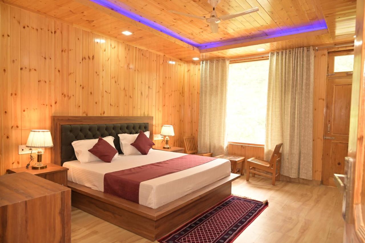 Hotel Royal Galaxy Tirthan Banjār 외부 사진