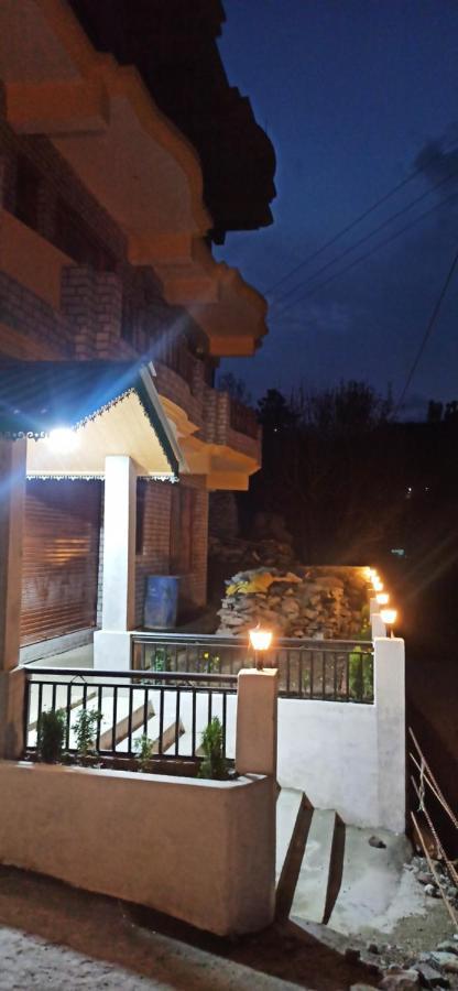 Hotel Royal Galaxy Tirthan Banjār 외부 사진